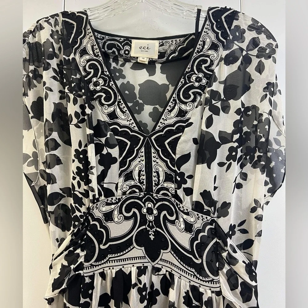 Like New ECI New York Black & White Maxi Dress with Black Slit - Picture 2 of 6